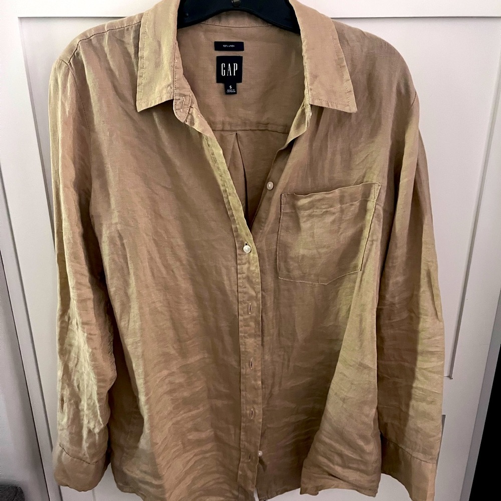 Women’s Gap 100 percent linen shirt